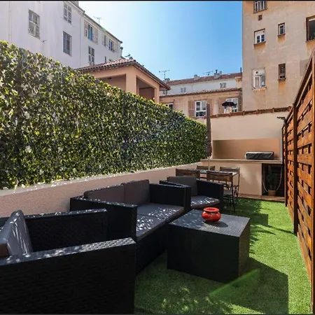 Loft Place Massena Avec Terrasse Apartman